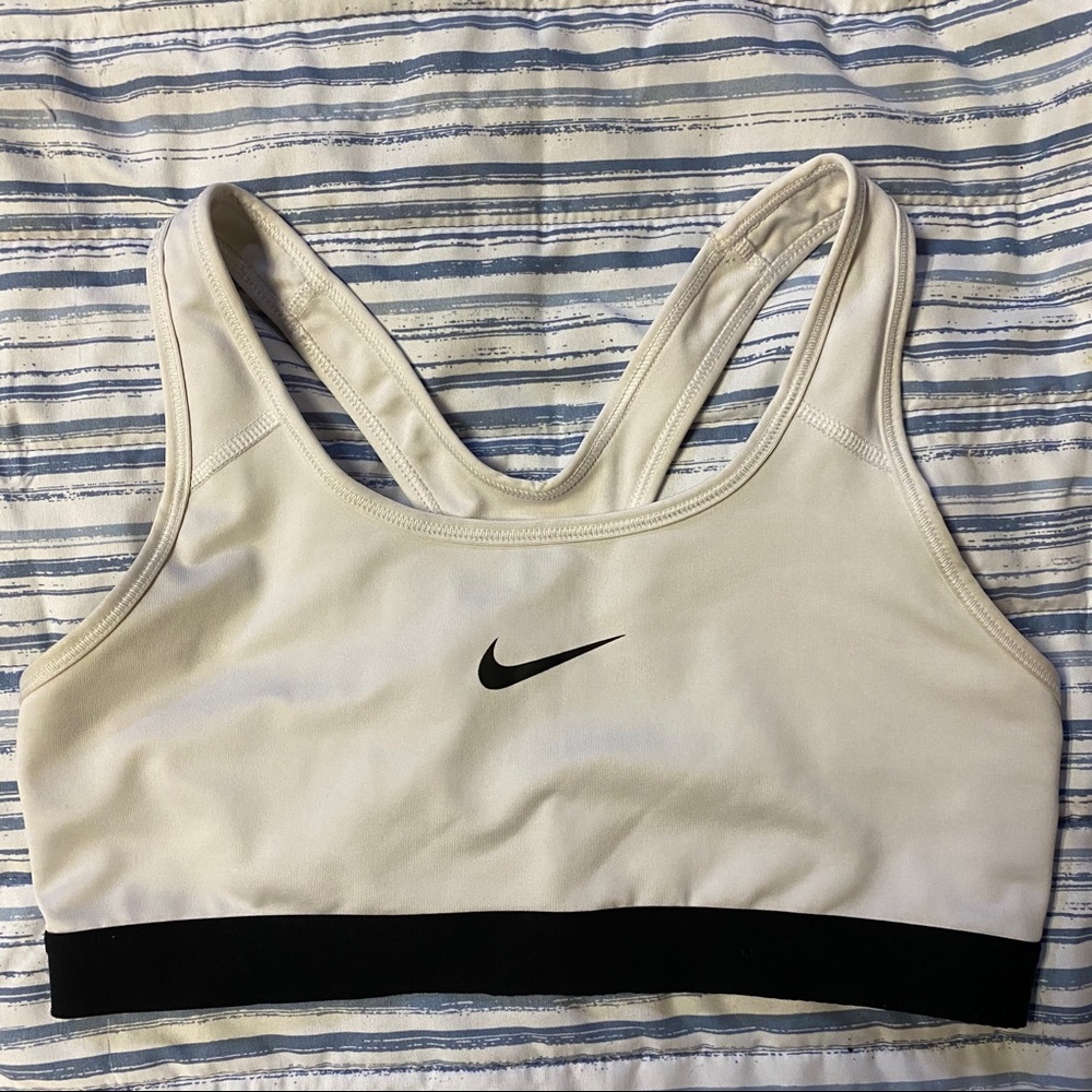 NIKE sports bra